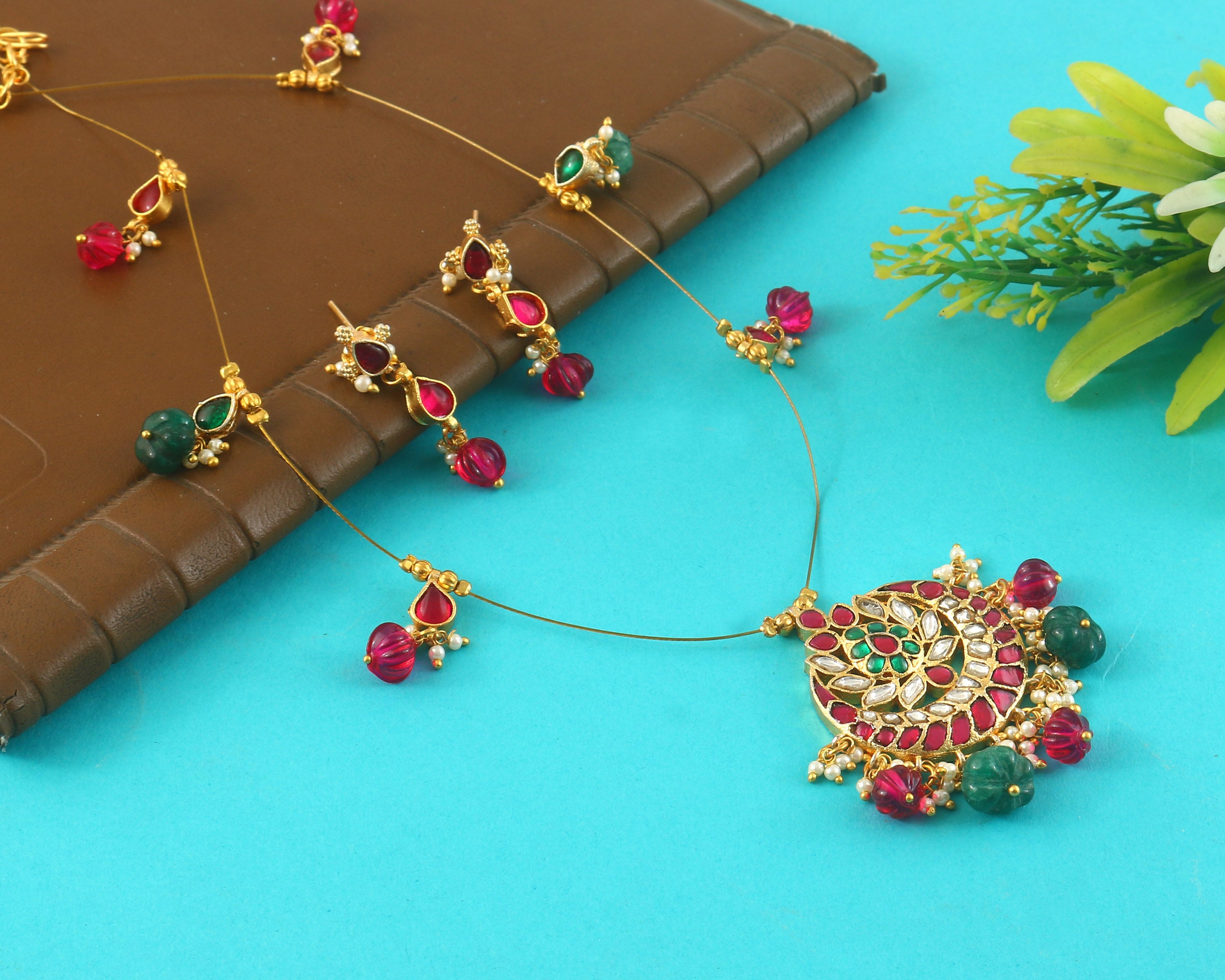 NK-320- Jadau Kundan Necklace with Emerald