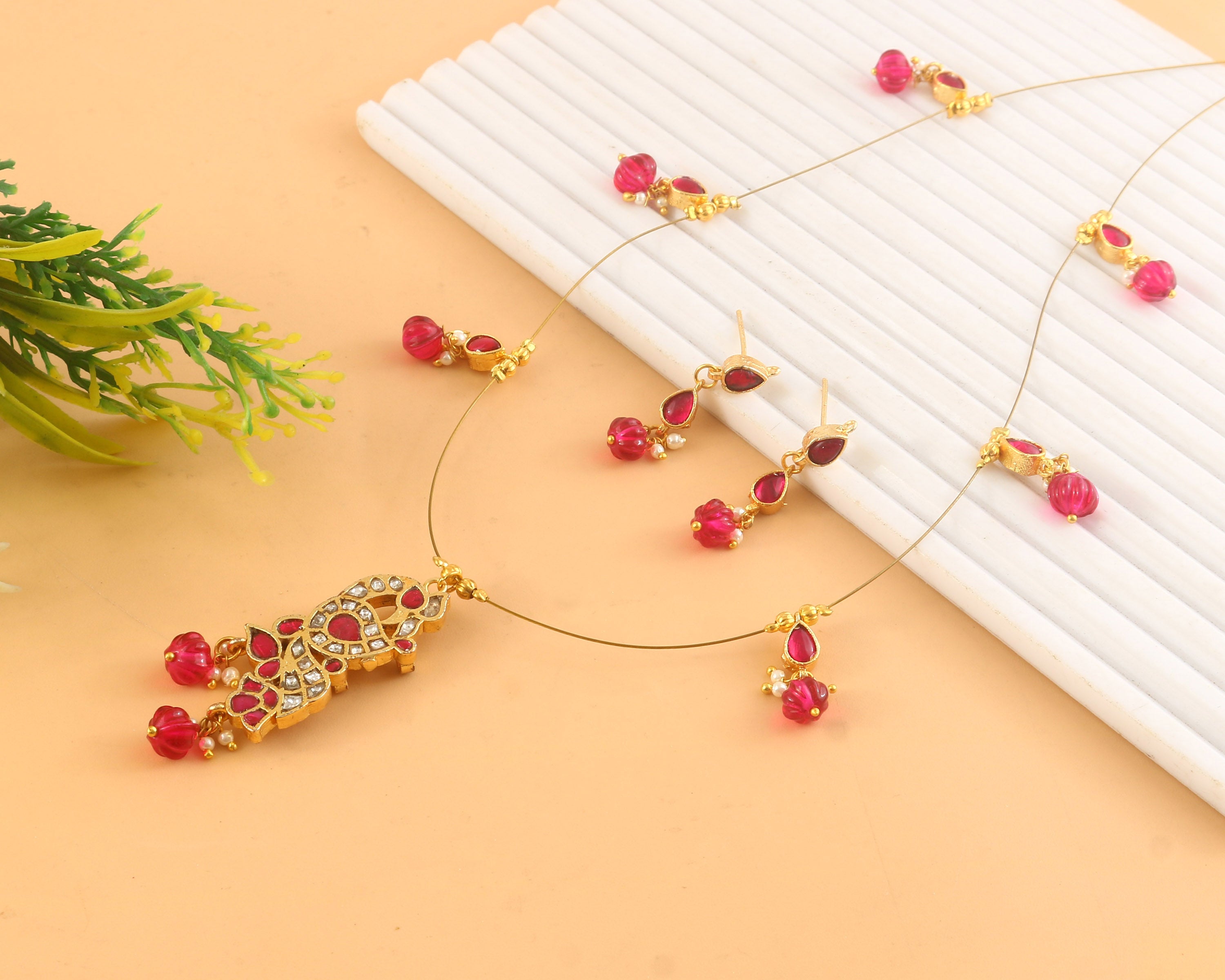 NK-321- Jadau Kundan Necklace with Emerald
