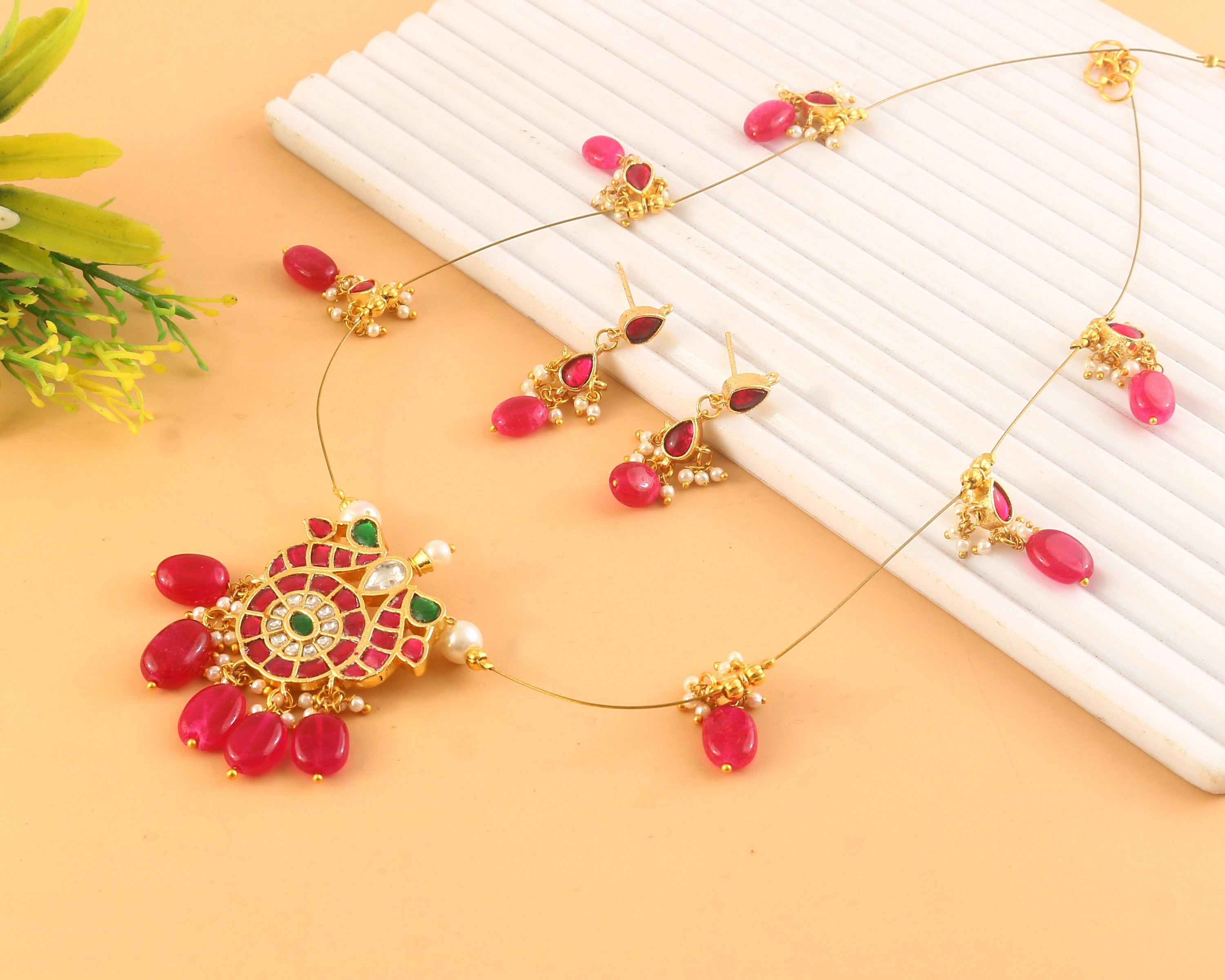 NK-324- Jadau Kundan Necklace with Emerald