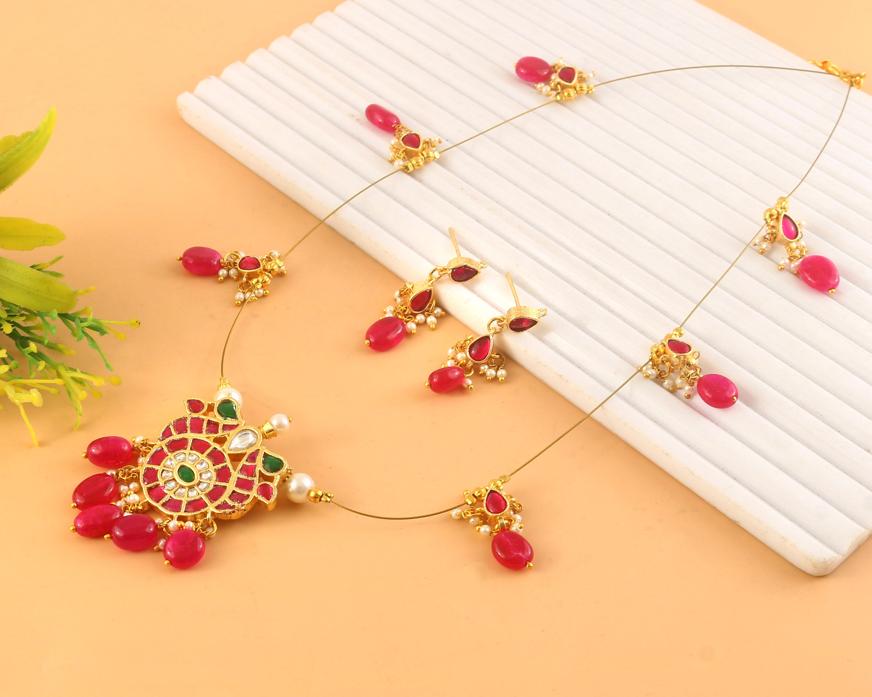 NK-325- Jadau Kundan Necklace with Emerald