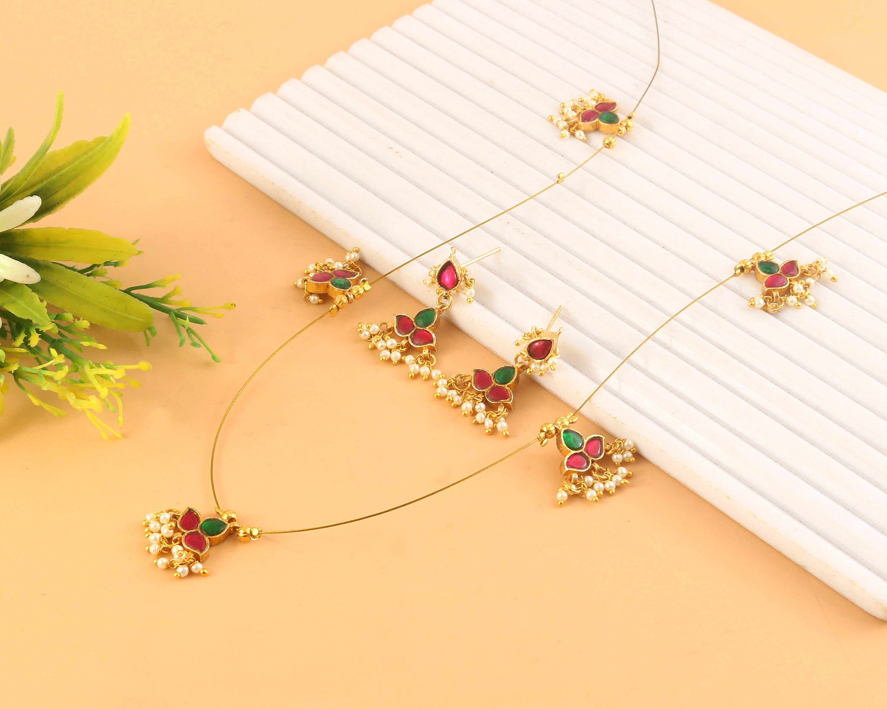 NK-327- Jadau Kundan Necklace with Emerald