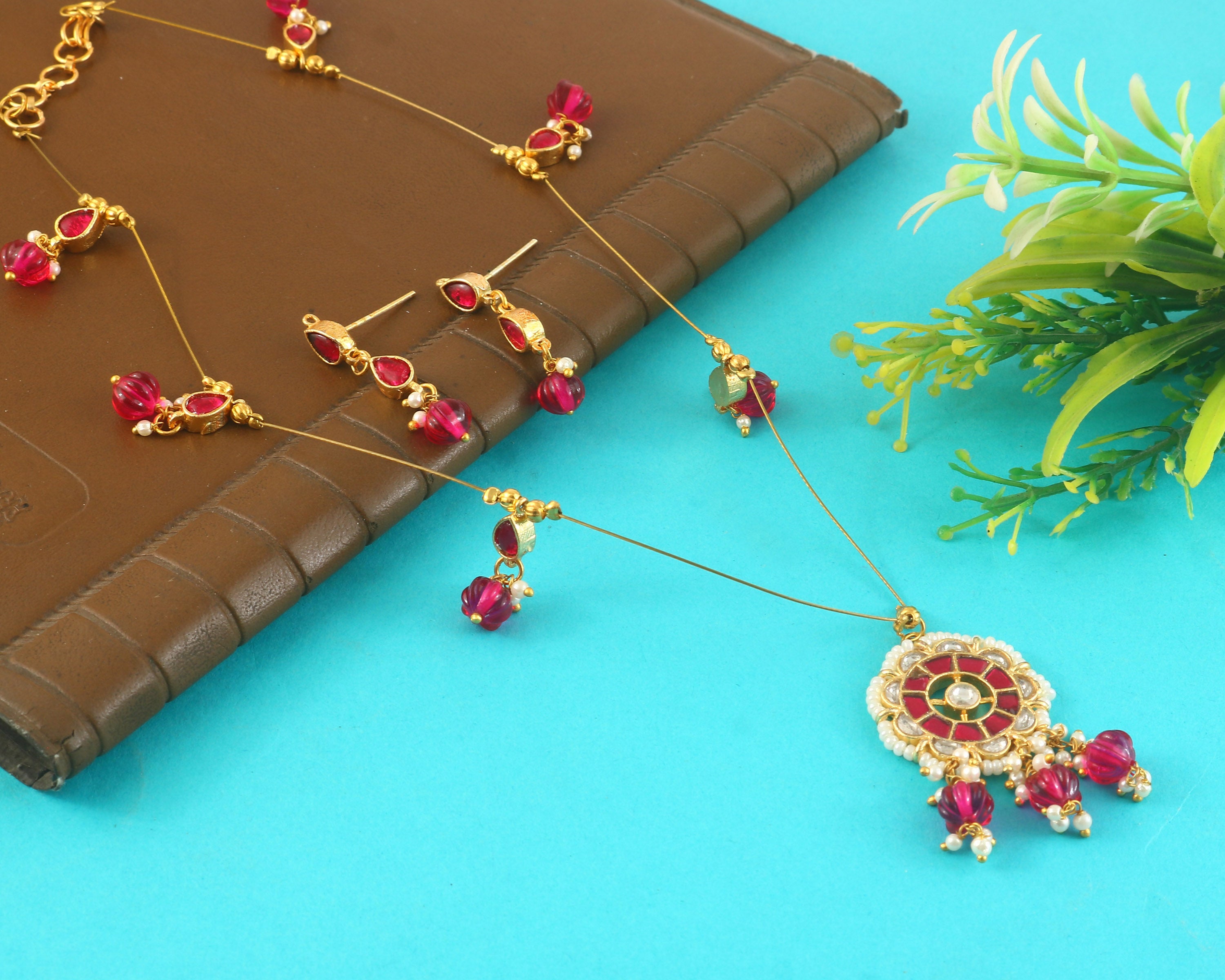 NK-330- Jadau Kundan Necklace with Emerald