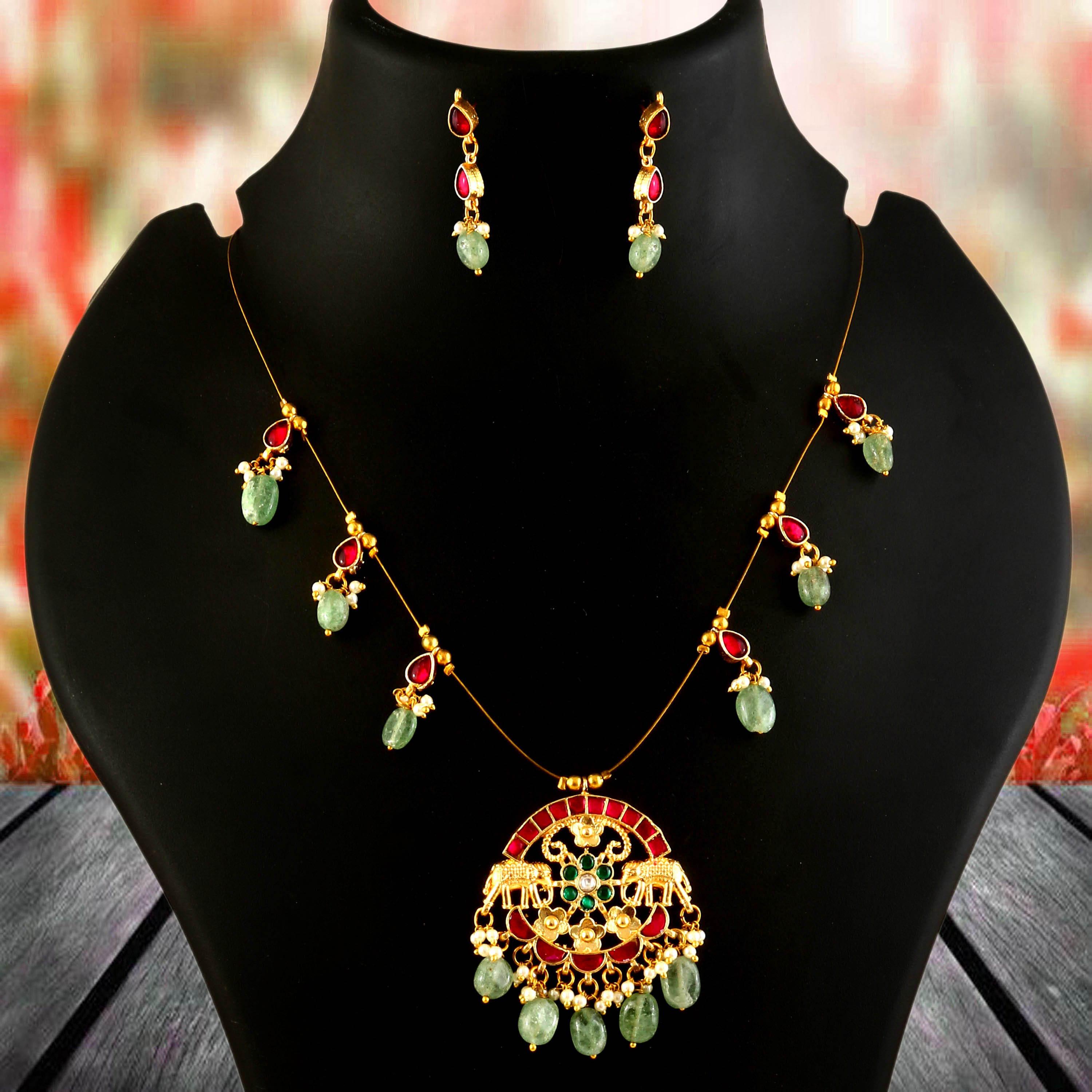 NK-331- Jadau Kundan Necklace with Emerald