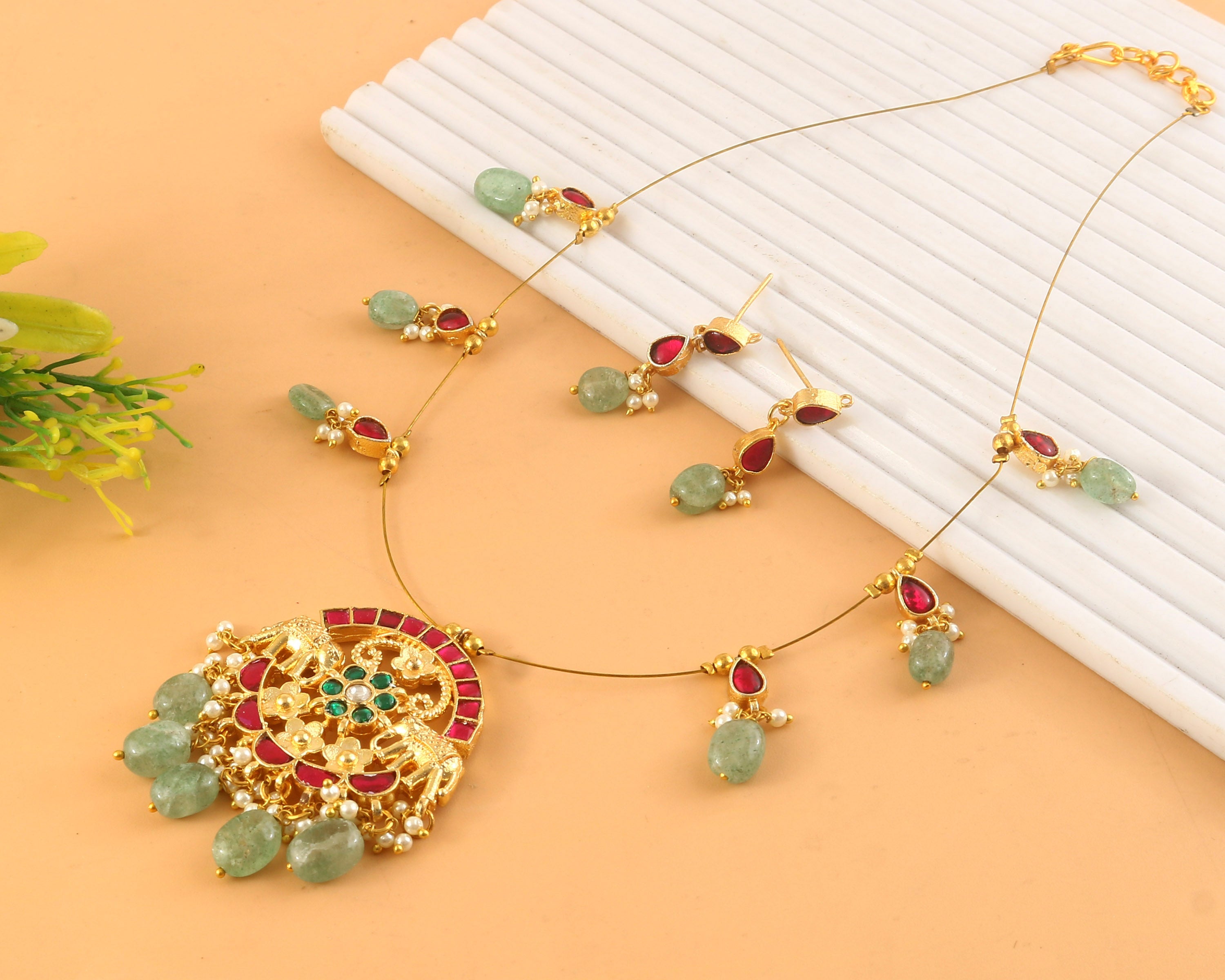 NK-331- Jadau Kundan Necklace with Emerald