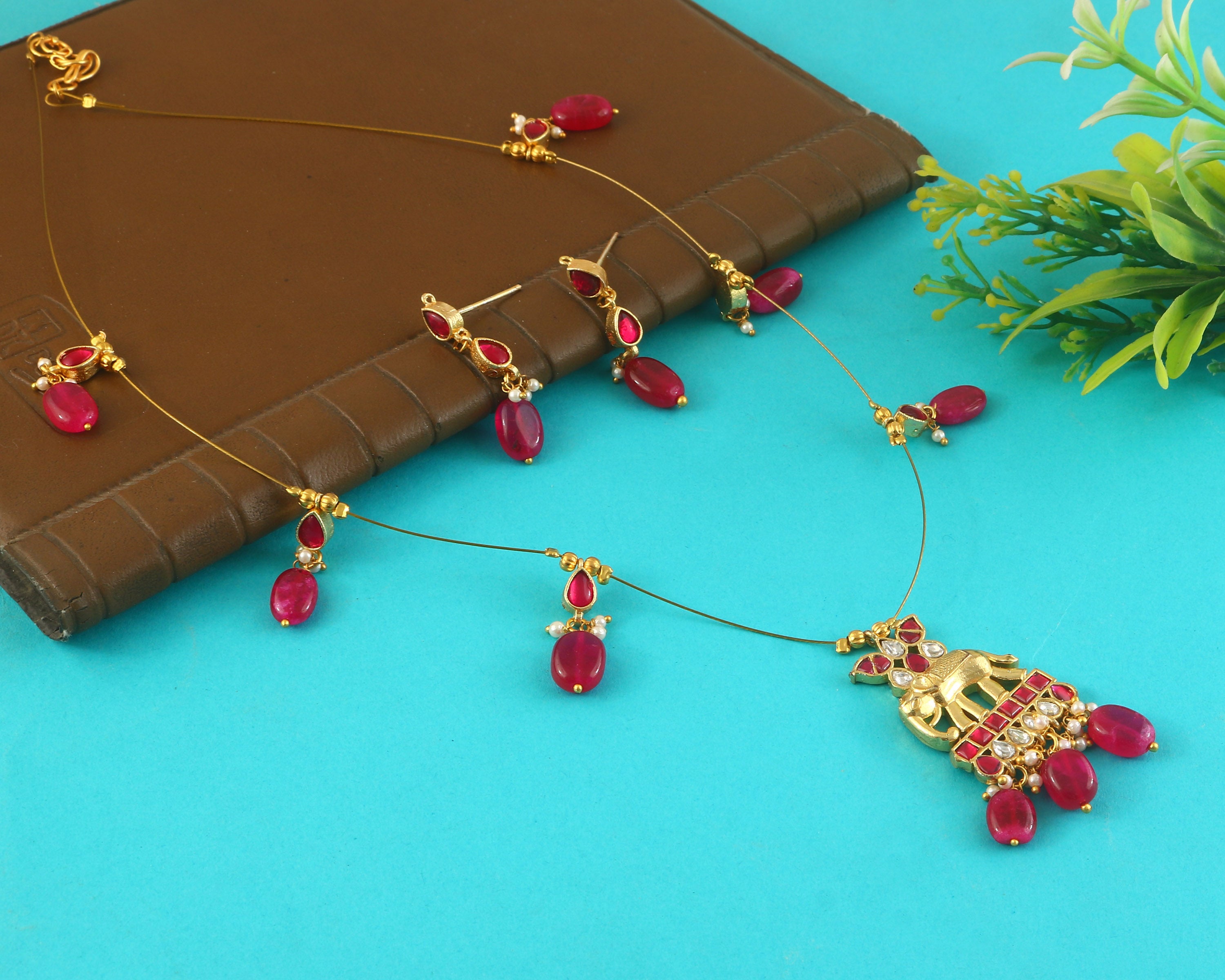 NK-332- Jadau Kundan Necklace with Emerald