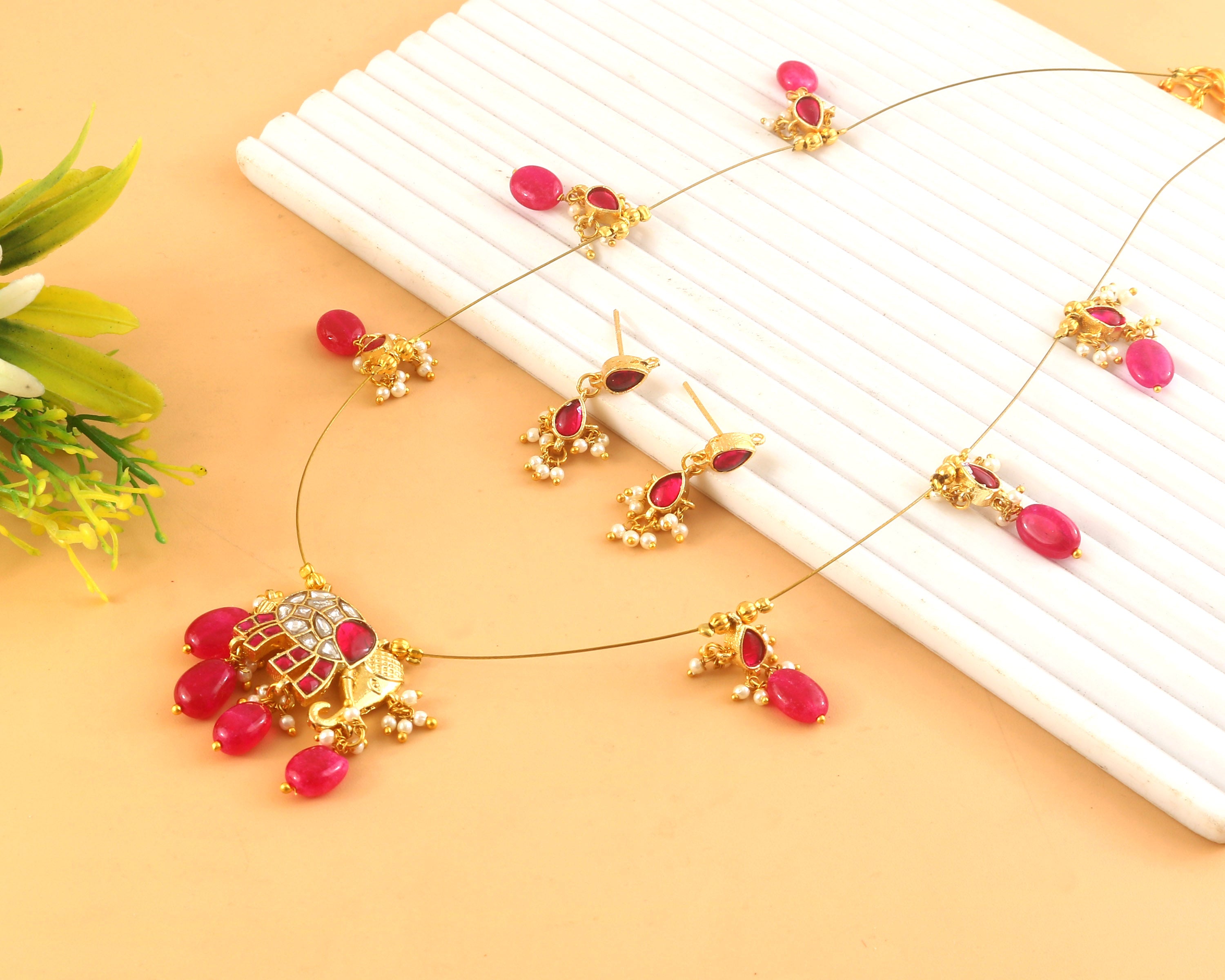 NK-333- Jadau Kundan Necklace with Emerald