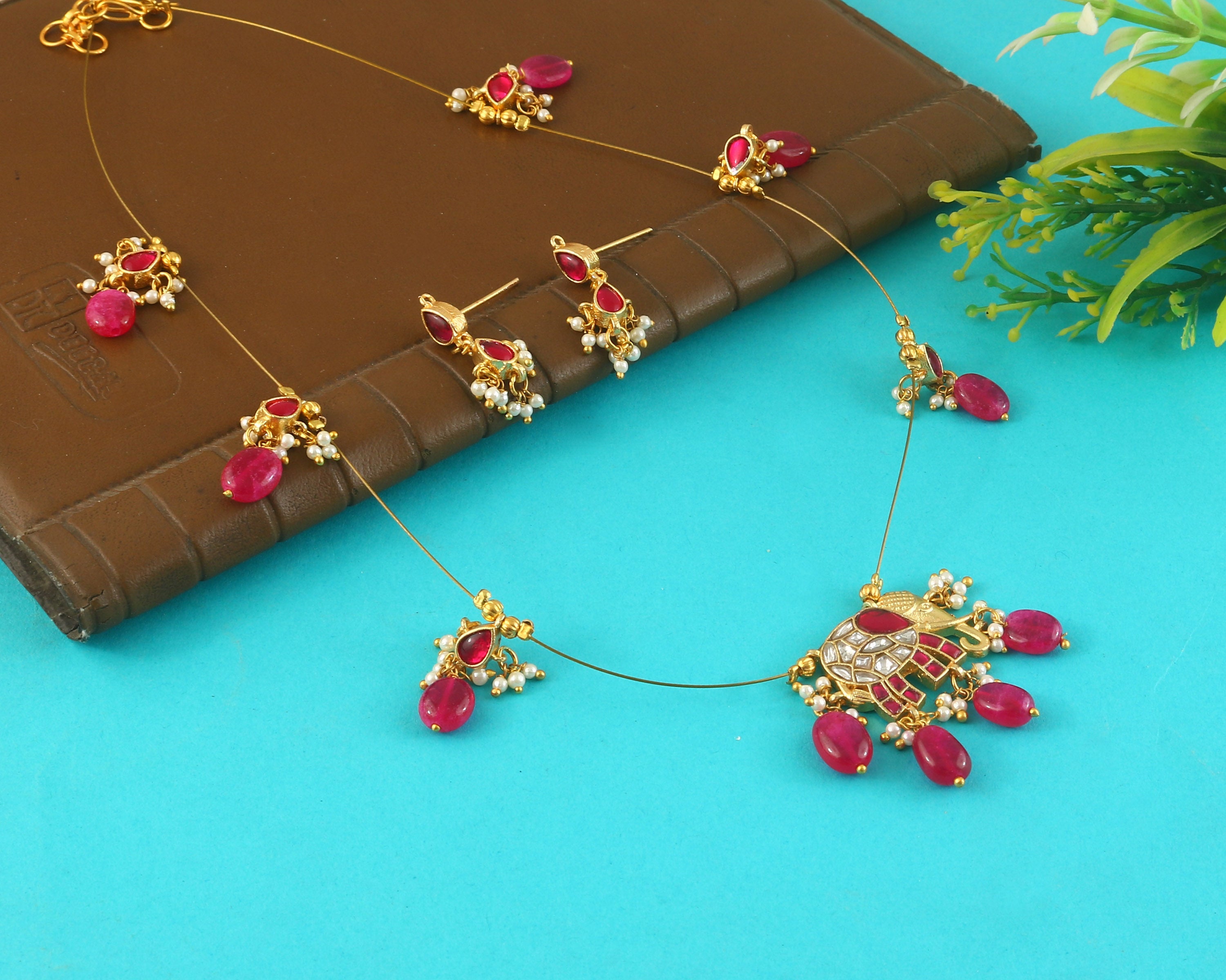 NK-333- Jadau Kundan Necklace with Emerald