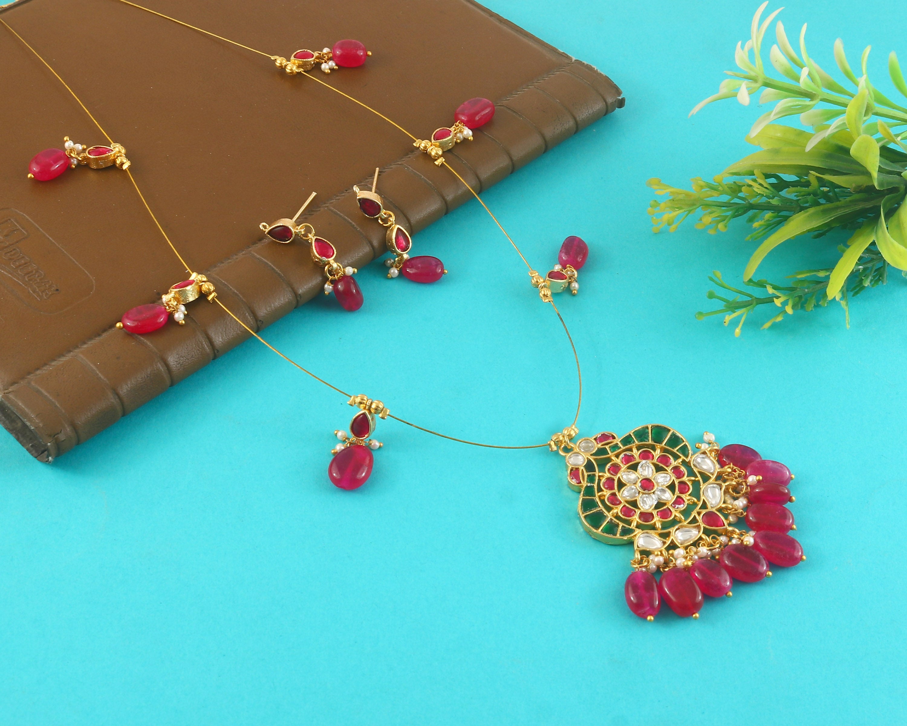 NK-335- Jadau Kundan Necklace with Emerald