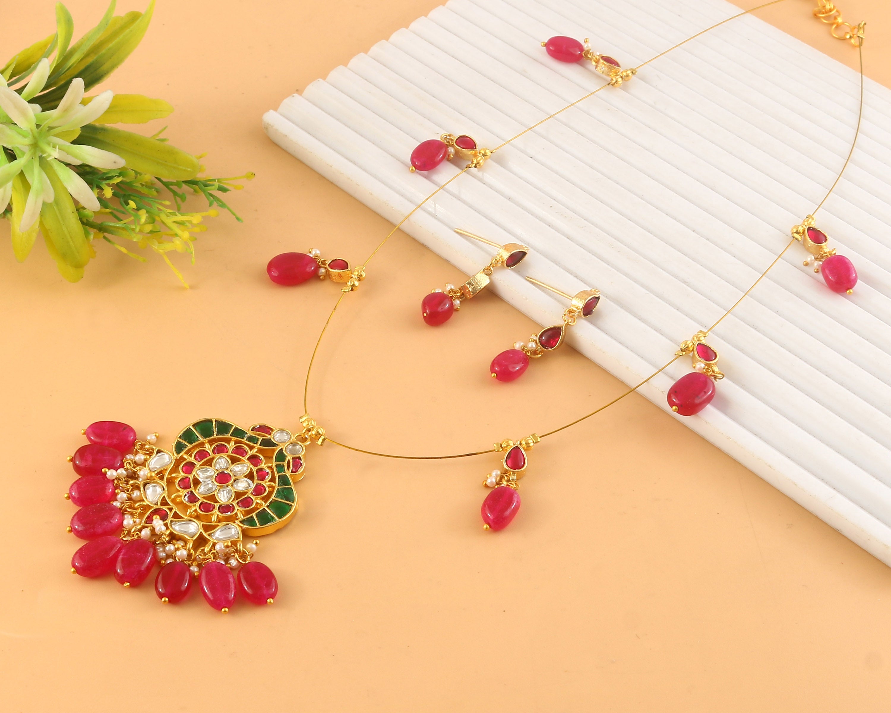 NK-335- Jadau Kundan Necklace with Emerald