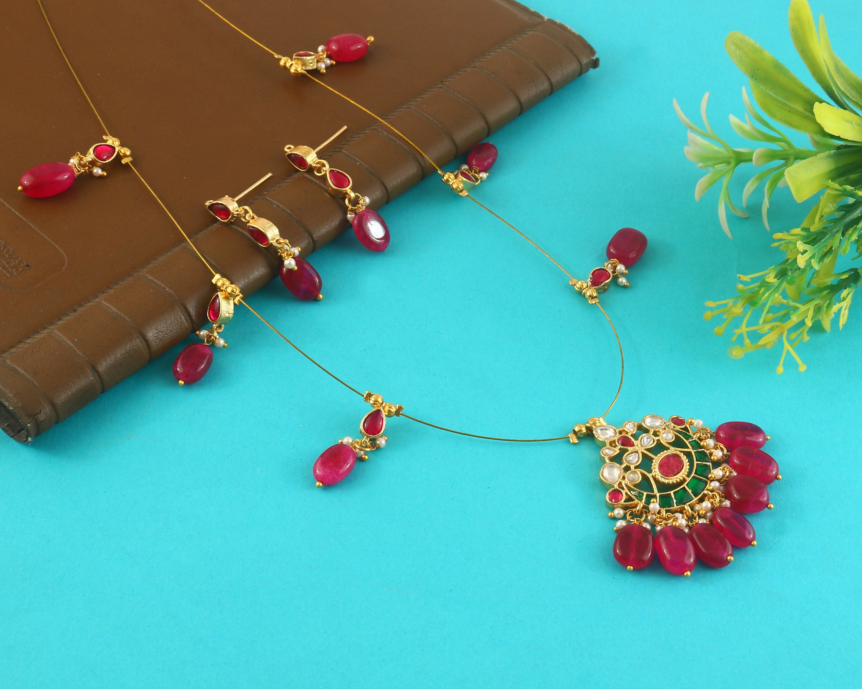 NK-340- Jadau Kundan Necklace with Emerald