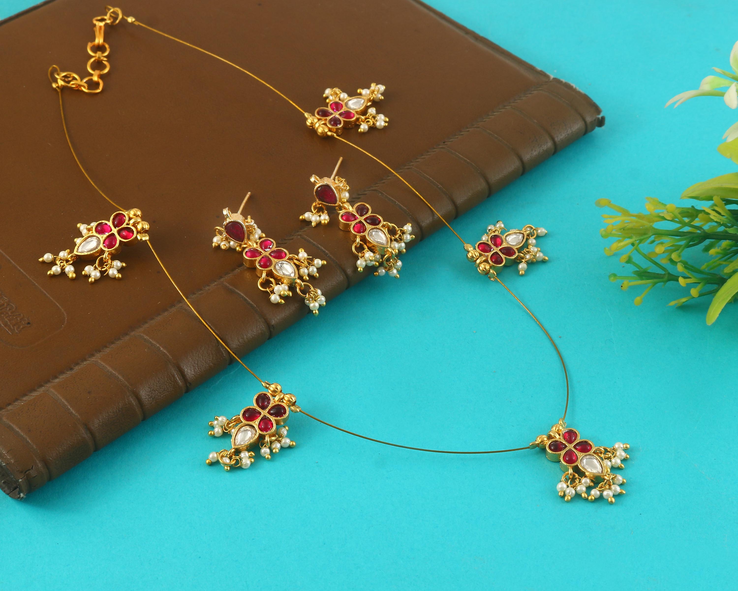 NK-342- Jadau Kundan Necklace with Emerald