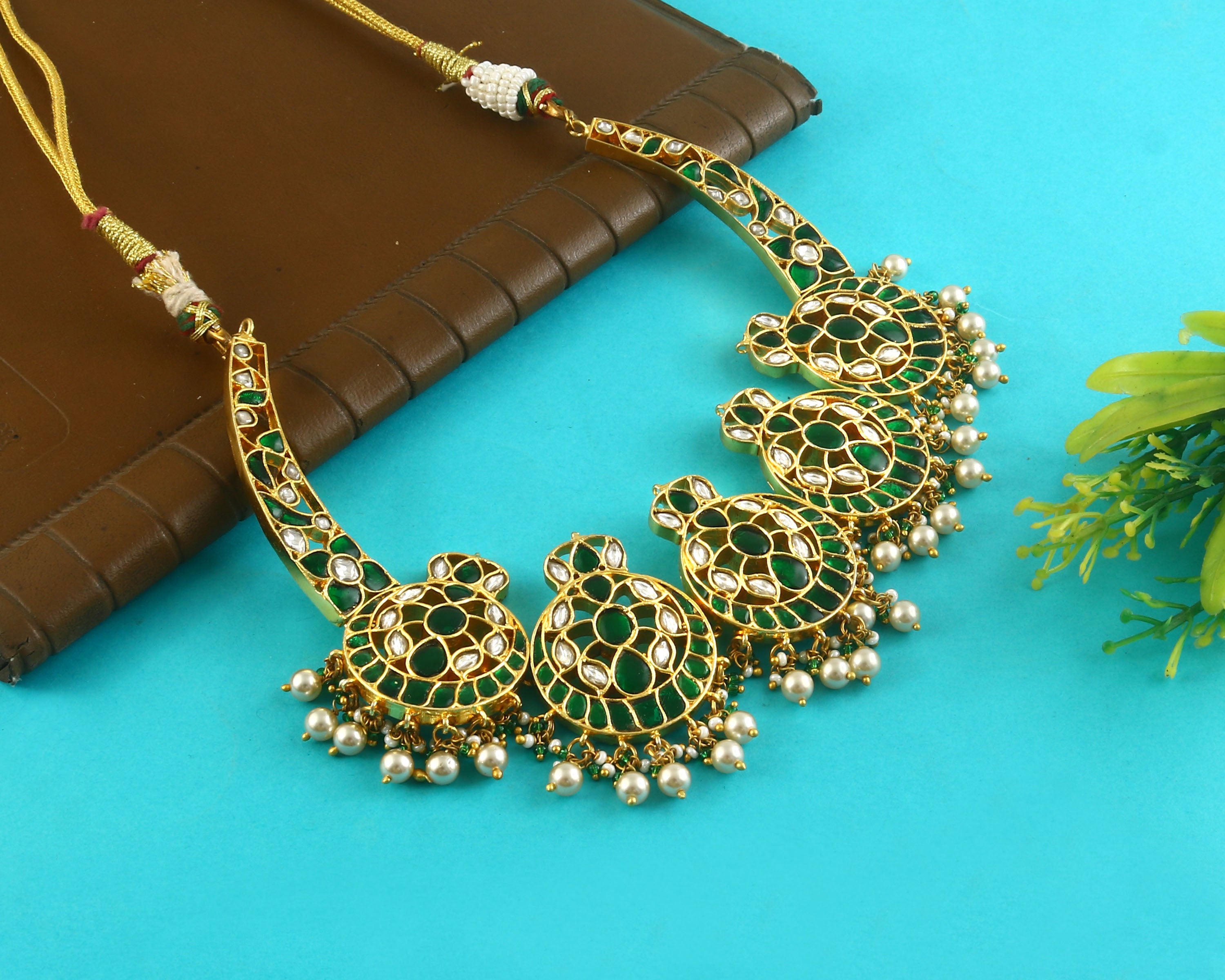 NK-343- Jadau Kundan Necklace with Emerald