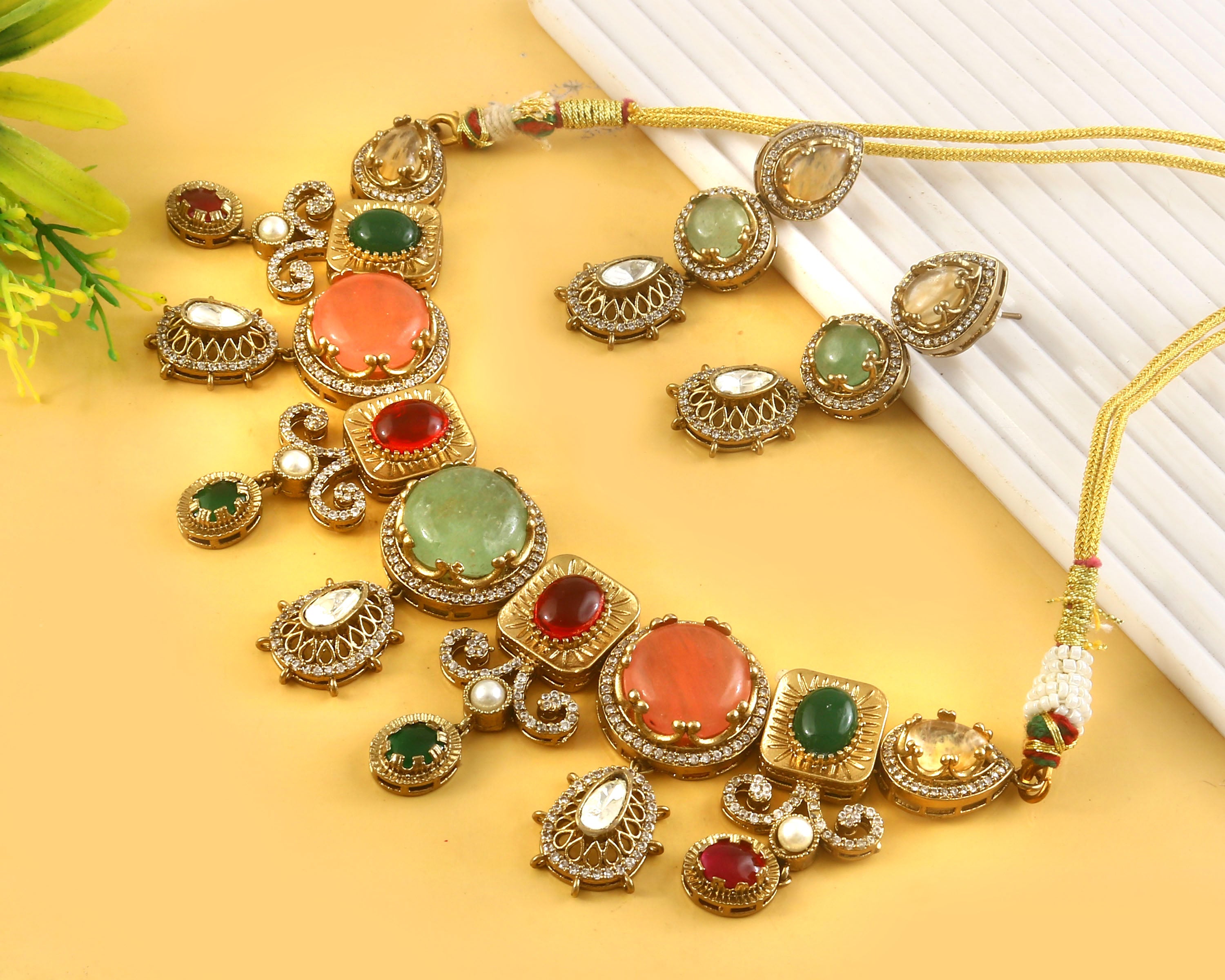 NK-347- Jadau Kundan Necklace with Emerald