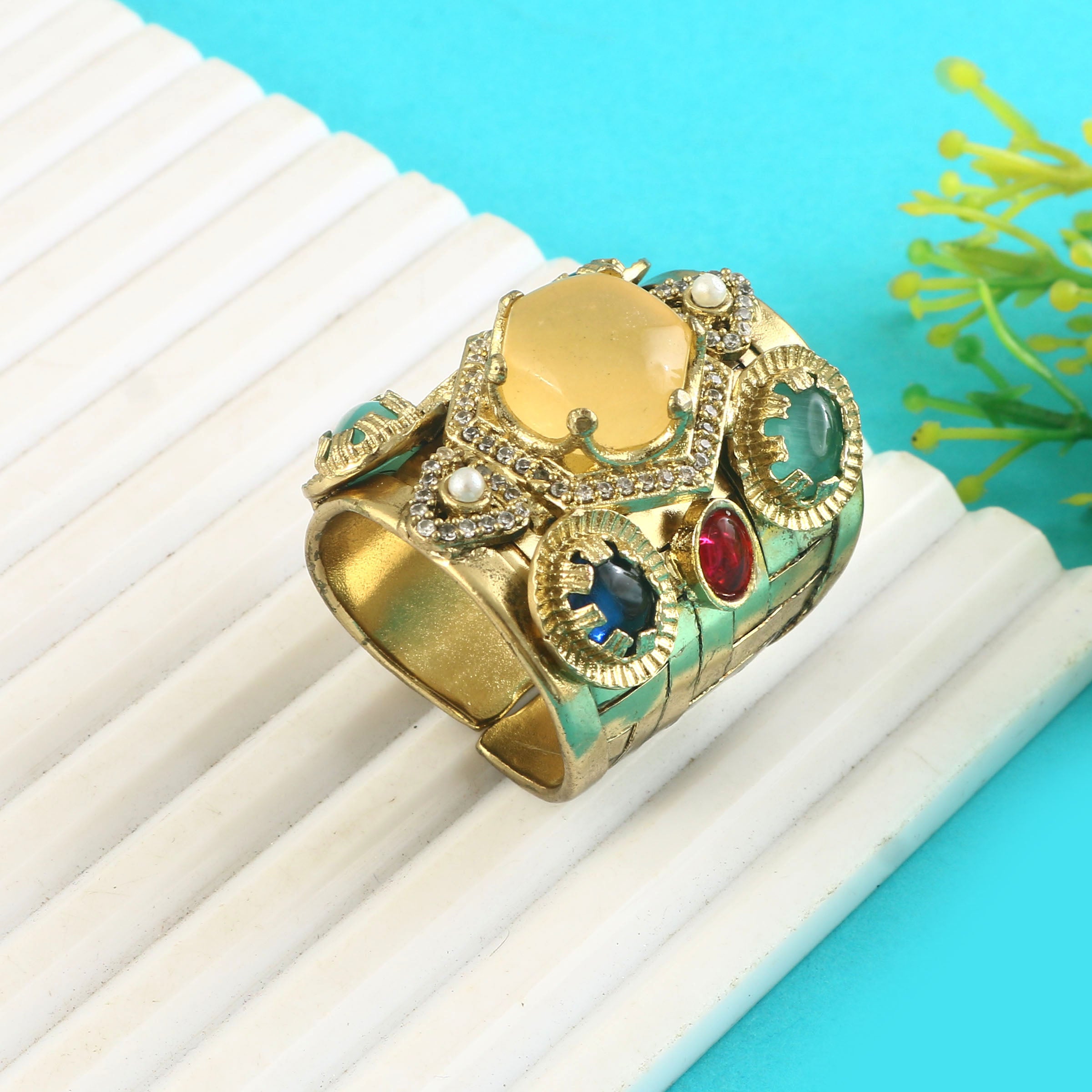 RG-123 - Jadau Kundan Ring with Emerald