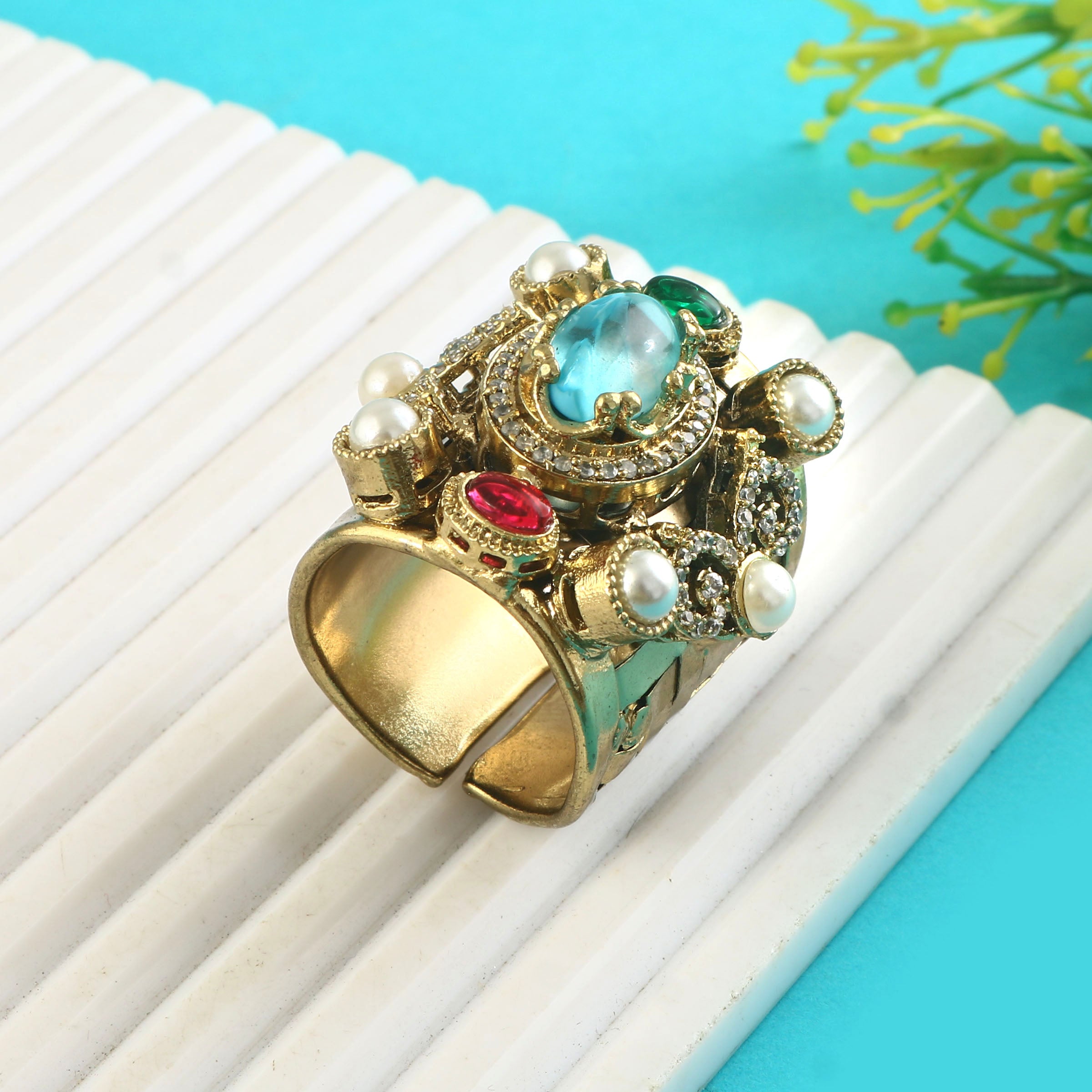 RG-125 - Jadau Kundan Ring with Emerald