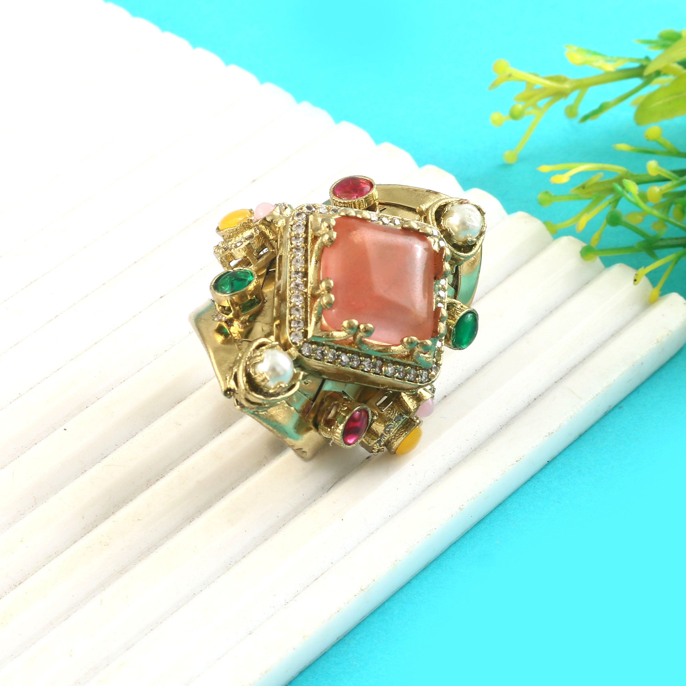 RG-126 - Jadau Kundan Ring with Emerald