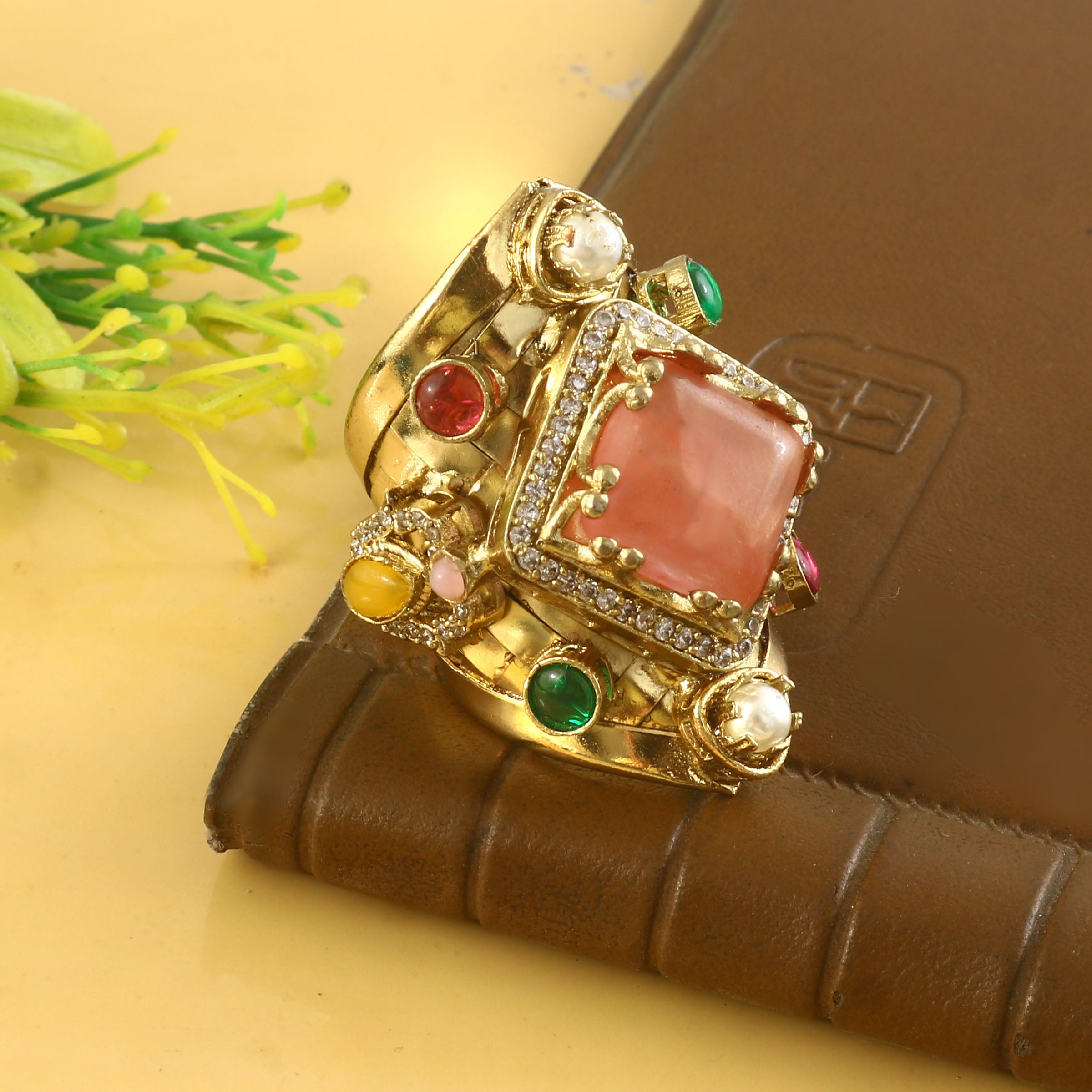 RG-126 - Jadau Kundan Ring with Emerald