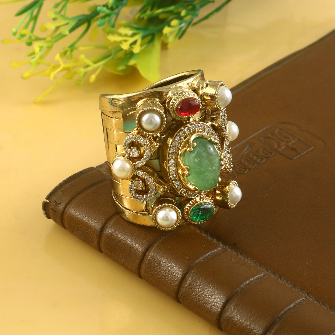 RG-128 - Jadau Kundan Ring with Emerald
