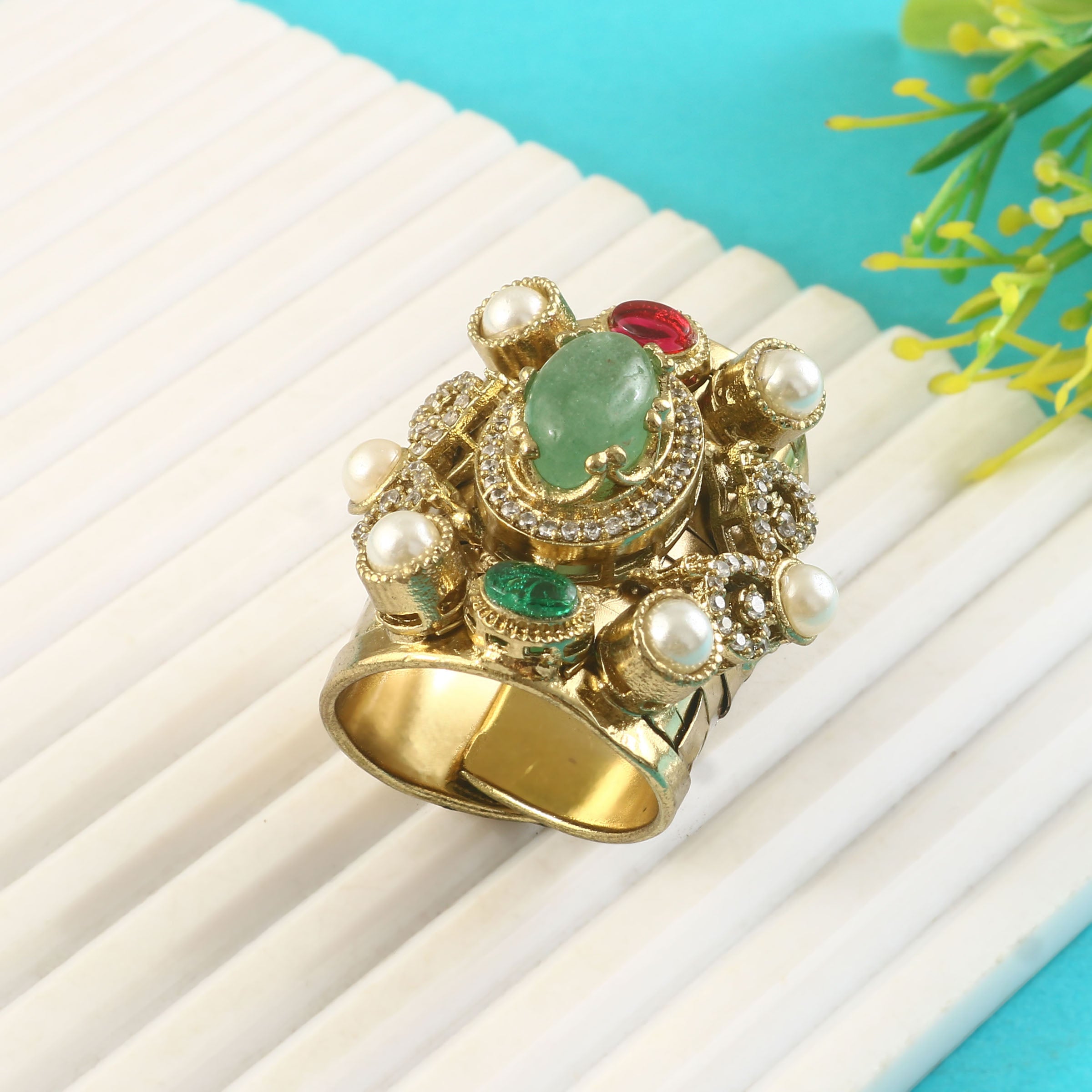 RG-128 - Jadau Kundan Ring with Emerald