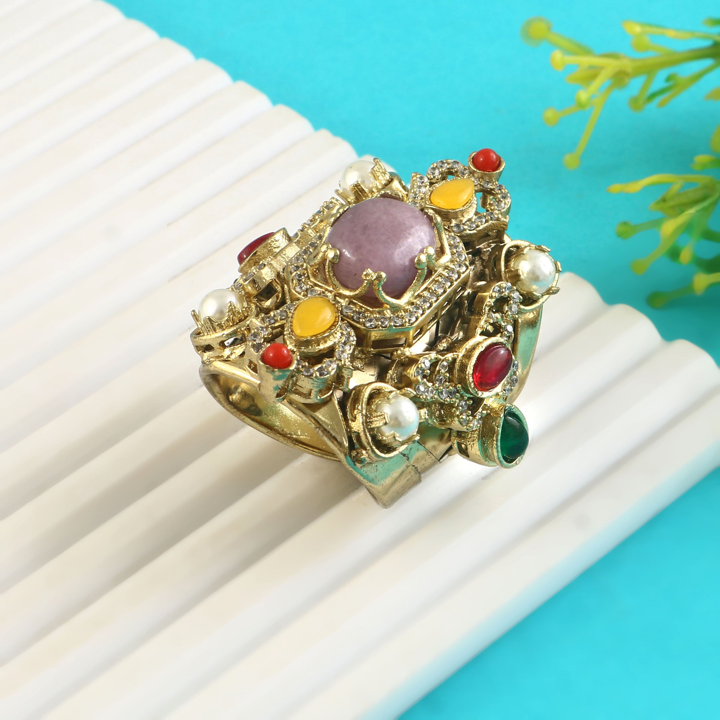 RG-129 - Jadau Kundan Ring with Emerald