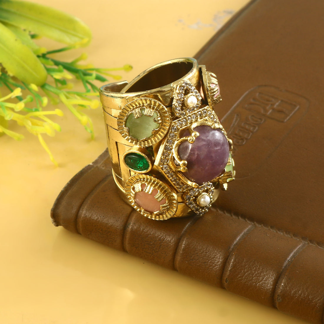 RG-130 - Jadau Kundan Ring with Emerald