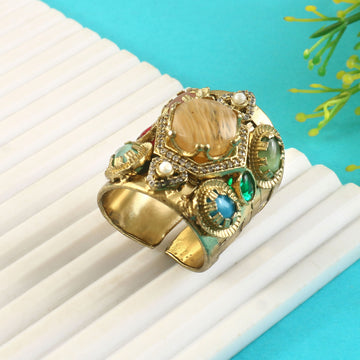 RG-131 - Jadau Kundan Ring with Emerald