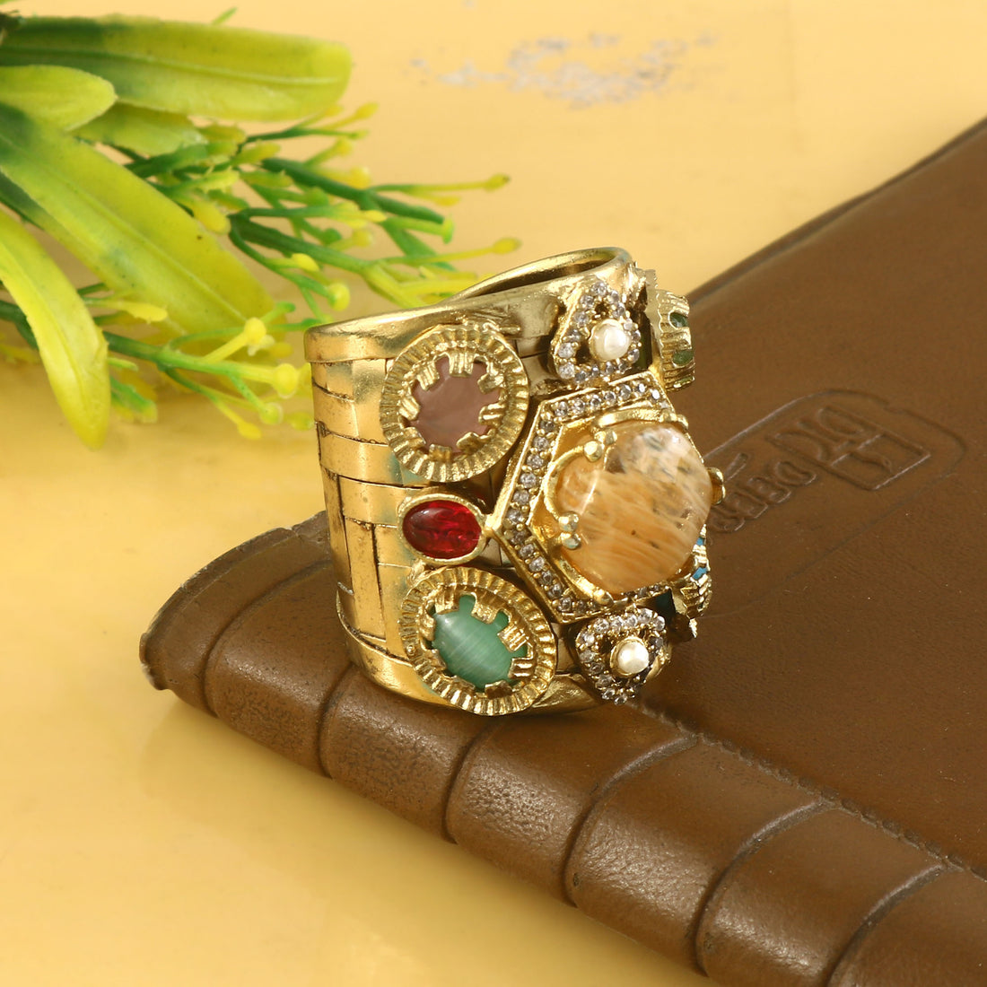 RG-131 - Jadau Kundan Ring with Emerald