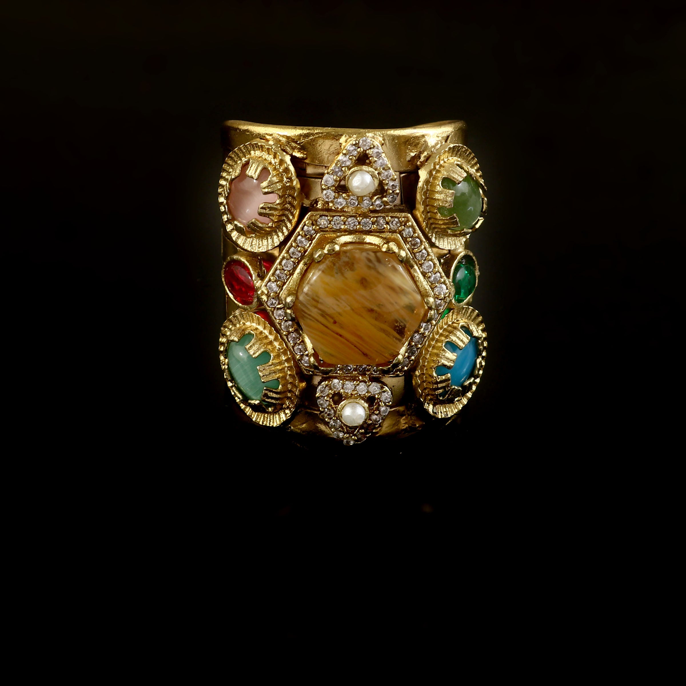 RG-131 - Jadau Kundan Ring with Emerald