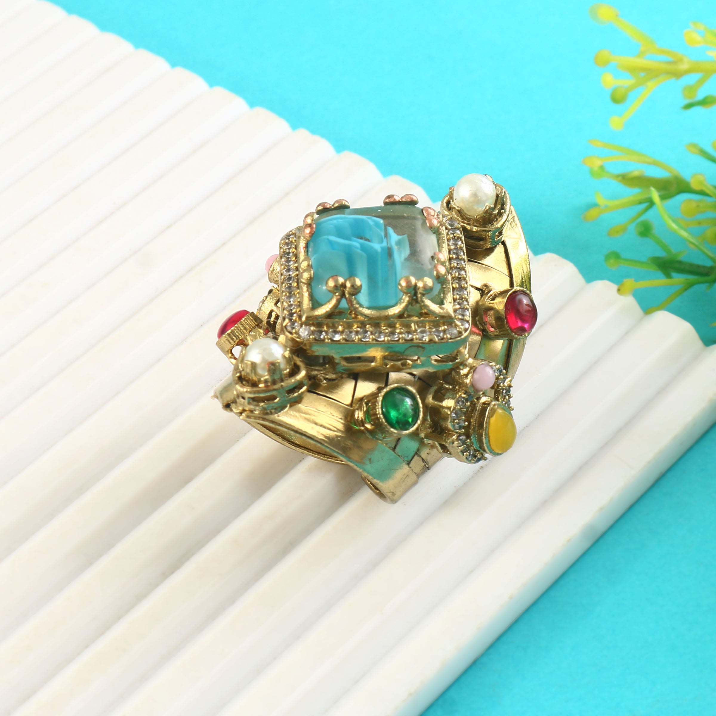 RG-133 - Jadau Kundan Ring with Emerald