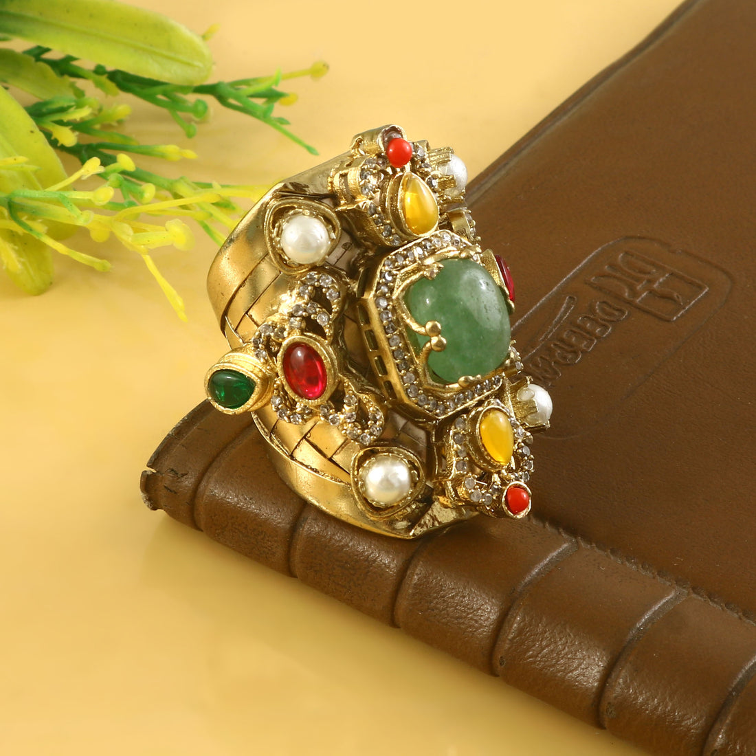 RG-134 - Jadau Kundan Ring with Emerald