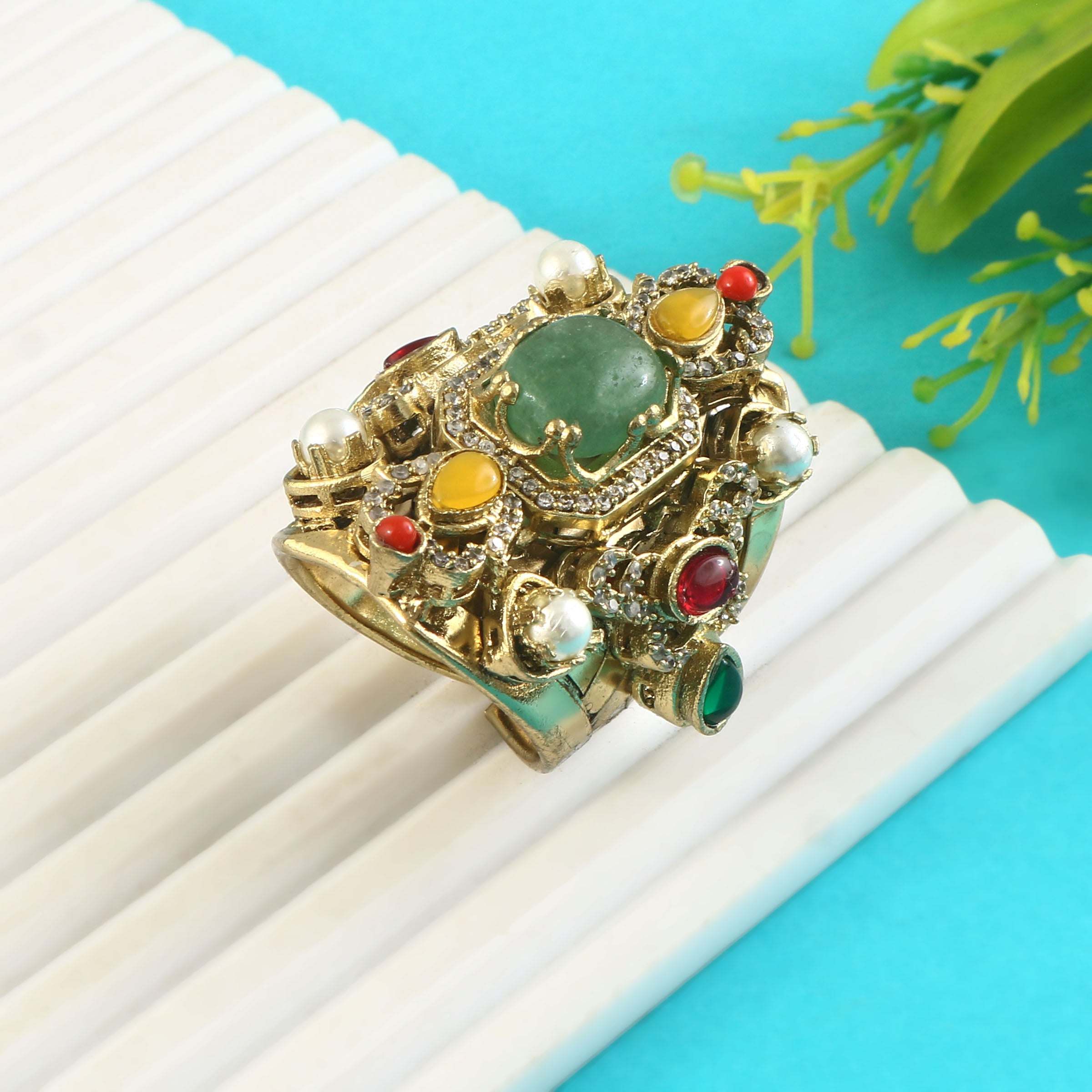 RG-134 - Jadau Kundan Ring with Emerald