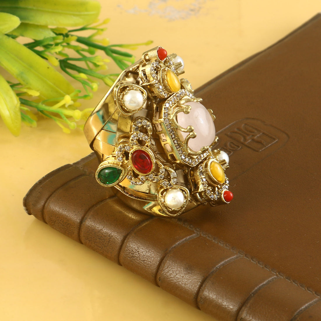 RG-135 - Jadau Kundan Ring with Emerald