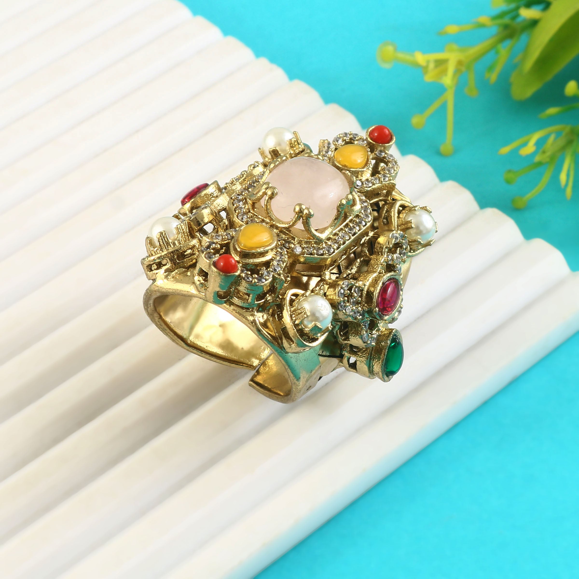 RG-135 - Jadau Kundan Ring with Emerald