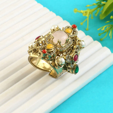 RG-135 - Jadau Kundan Ring with Emerald