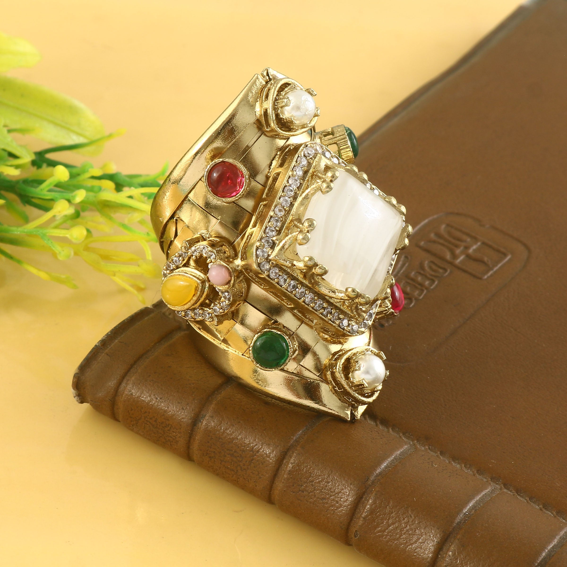 RG-136 - Jadau Kundan Ring with Emerald
