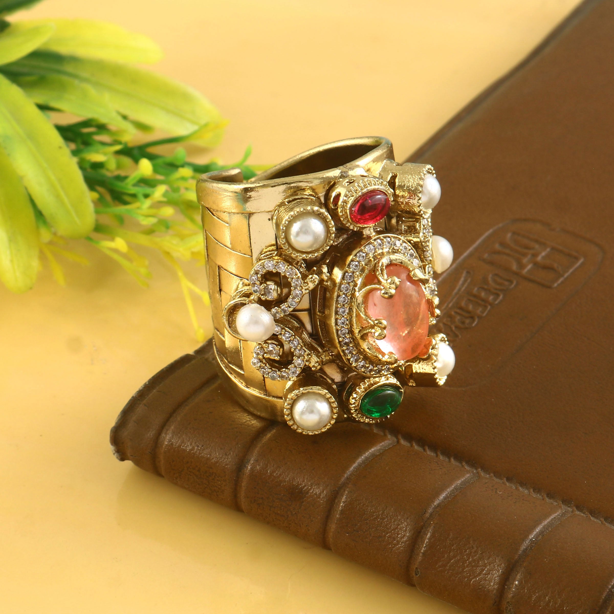 RG-140 - Jadau Kundan Ring with Emerald